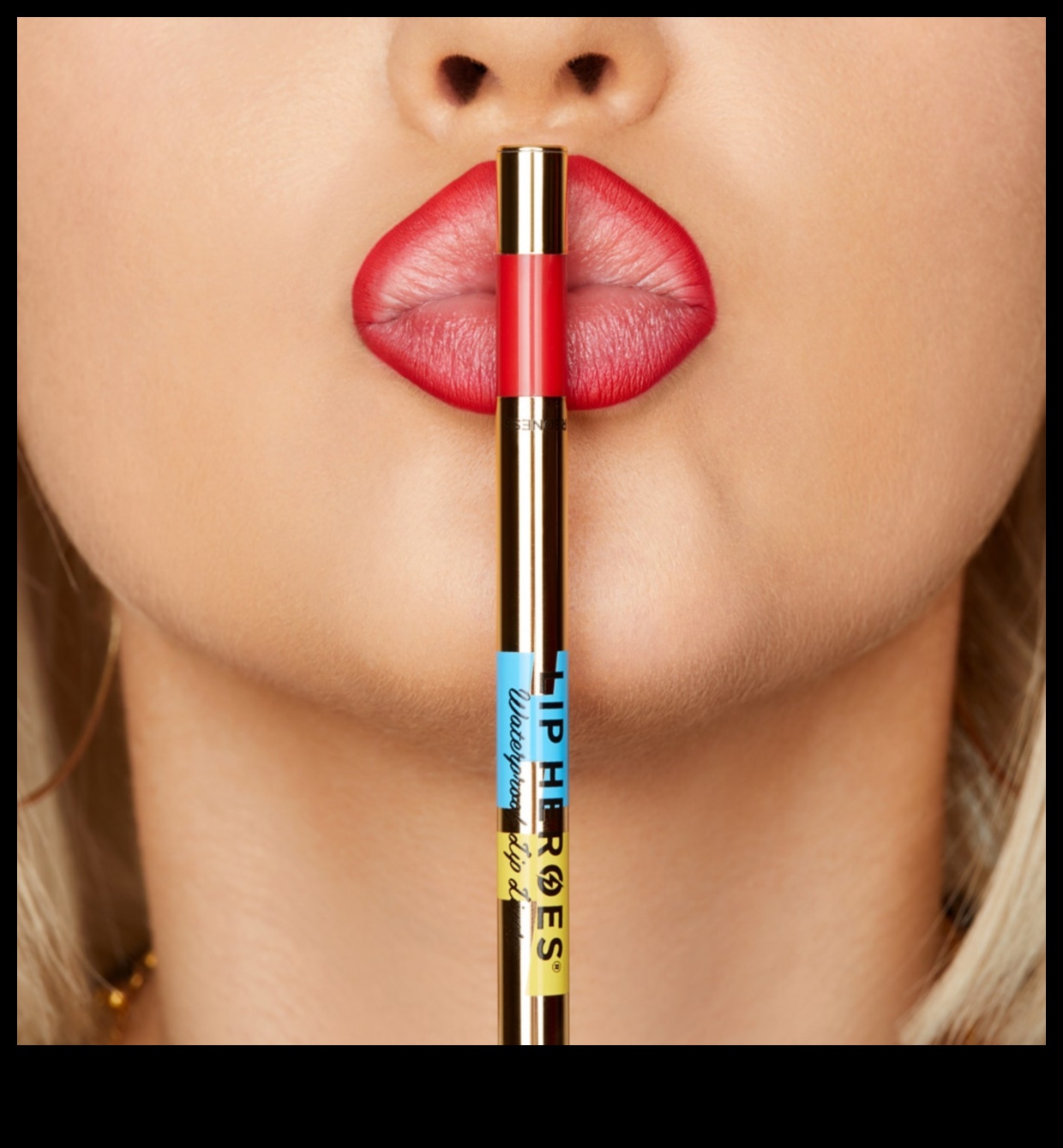 גיבורי הידרציה: תחבושות לשפתיים לחות עבור שפתיים מזין ומוגדר