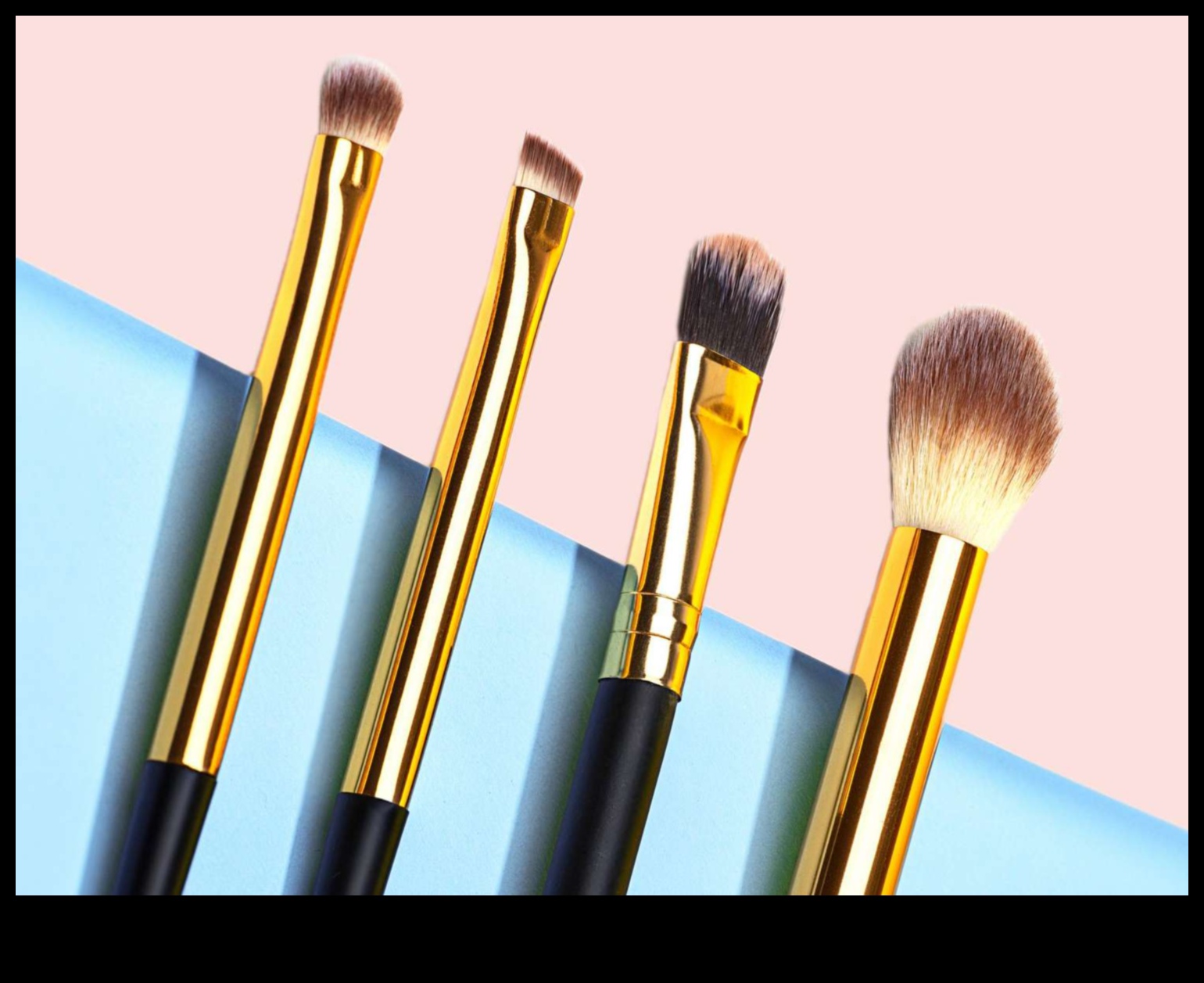 הקשר בין צורת הכלי לסגנון האיפור: בחירת מכשירים בחוכמה