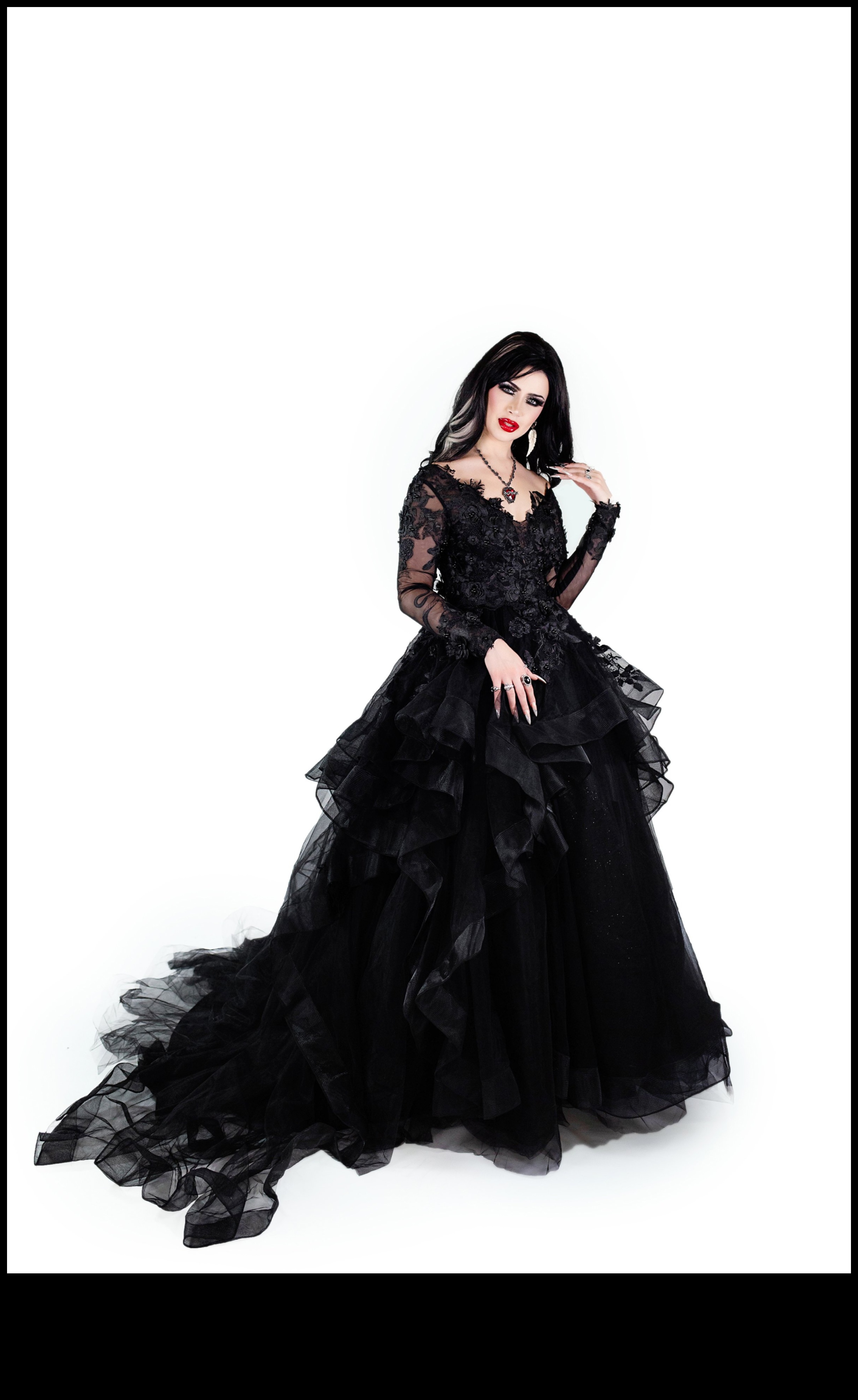 עושר לילי: הנוכחות הנצחית של תכשיטים גותיים