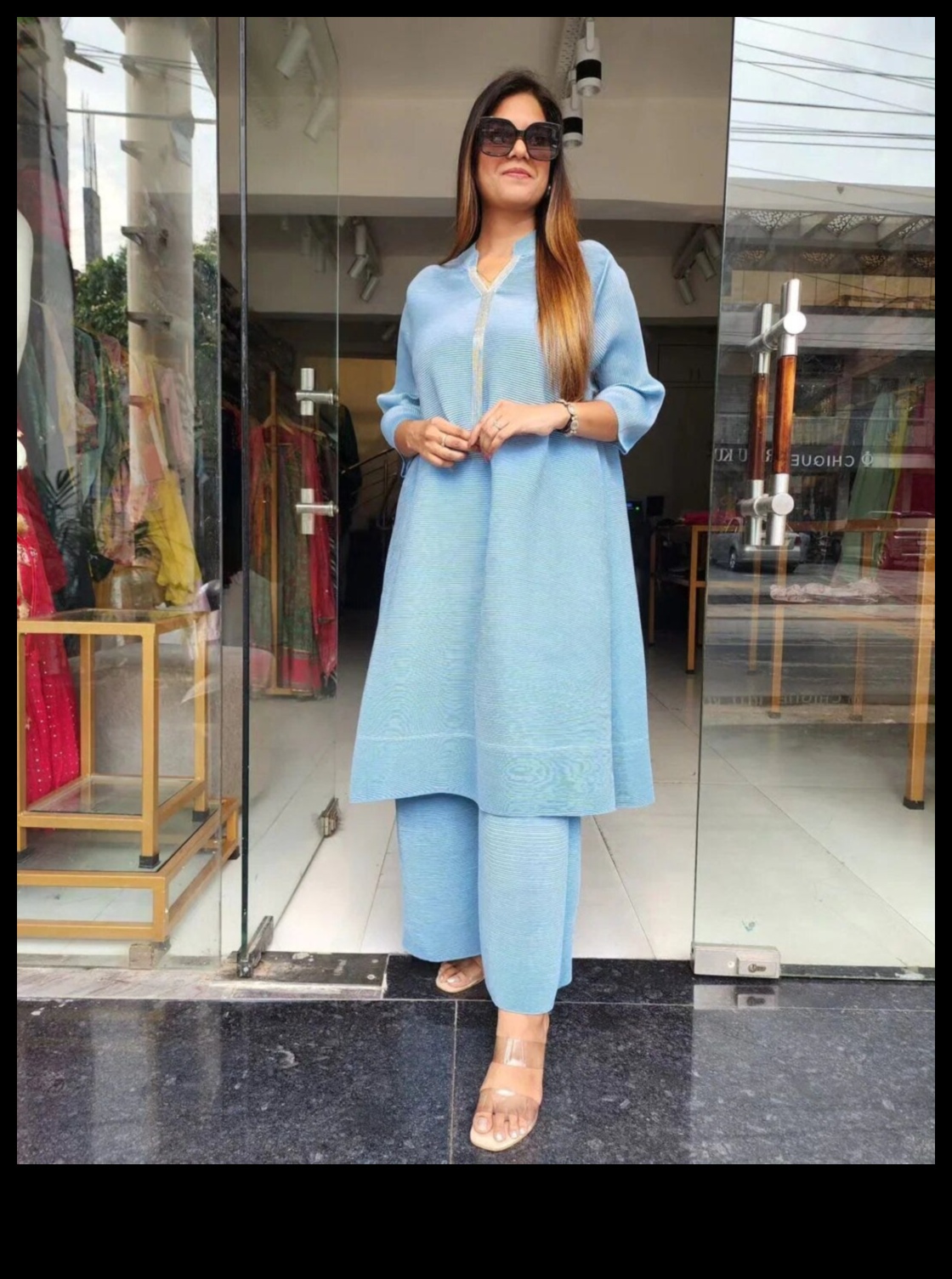 אלגנטיות מודרנית: הרם את האנסמבל שלך עם הסט העכשווי שלנו