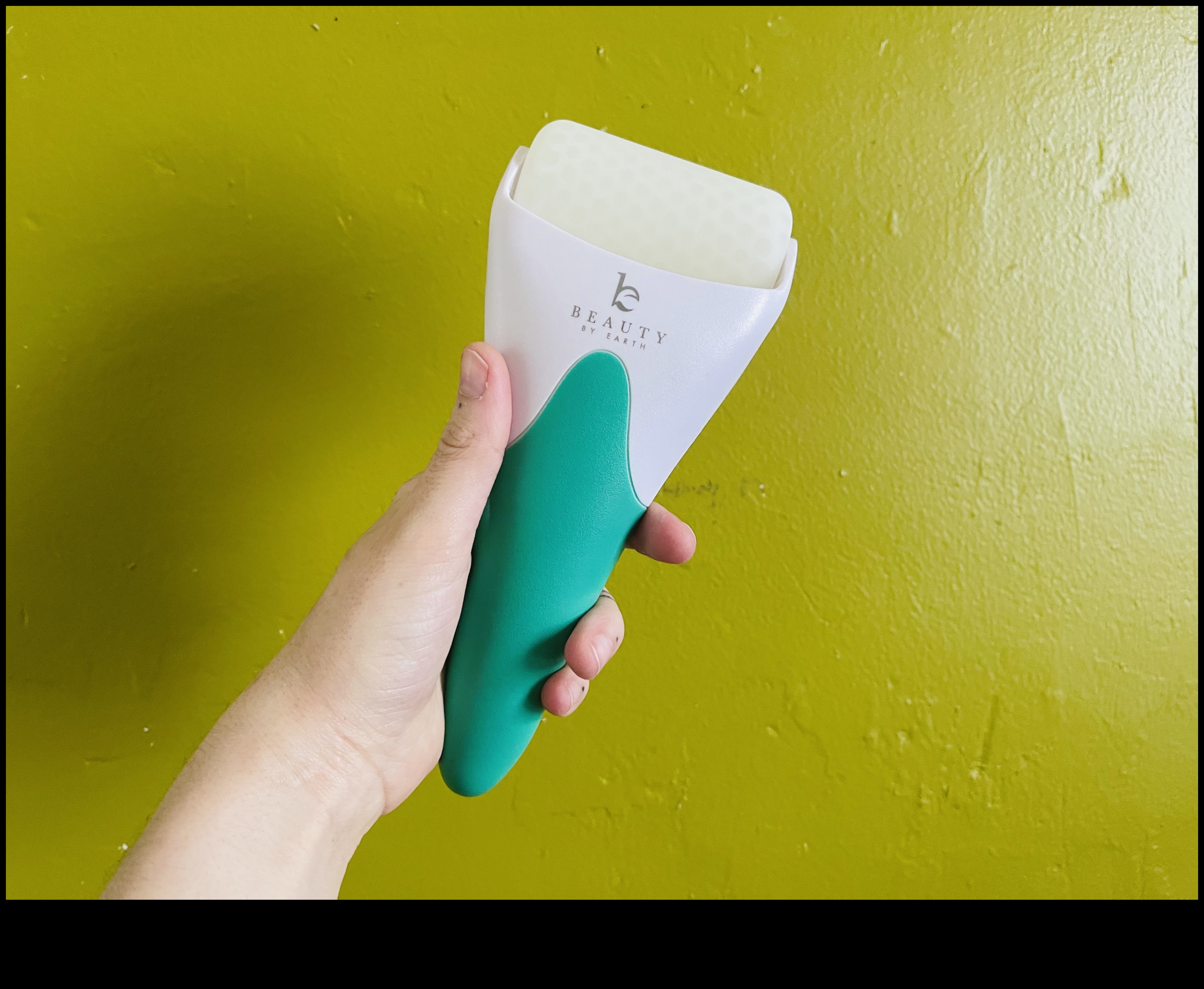 אומנות גלגול הקרח: שילוב טיפול בקור בשגרת הטיפוח שלך