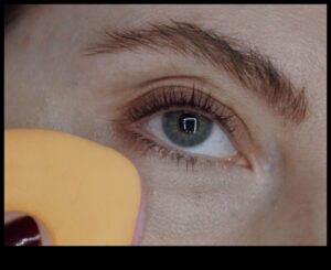 הגדרת קונסילר: טיפים לגימור נטול קמטים ולאורך זמן