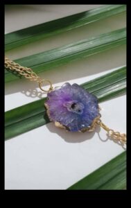 קוטור שורש כף היד: הרם את הסגנון שלך עם קולקציית הצמידים המשובחת שלנו