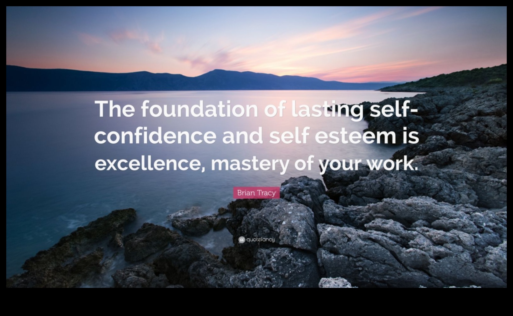 מעבר ליופי: תפקיד הבסיס בביטחון וביטוי עצמי