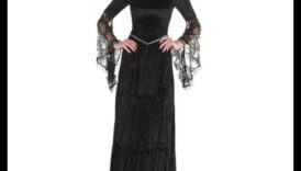 עושר לילי: הנוכחות הנצחית של תכשיטים גותיים